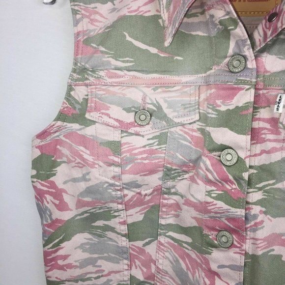Levi's Strauss & Co M Camo Denim Vest Button Front - Picture 2 of 12